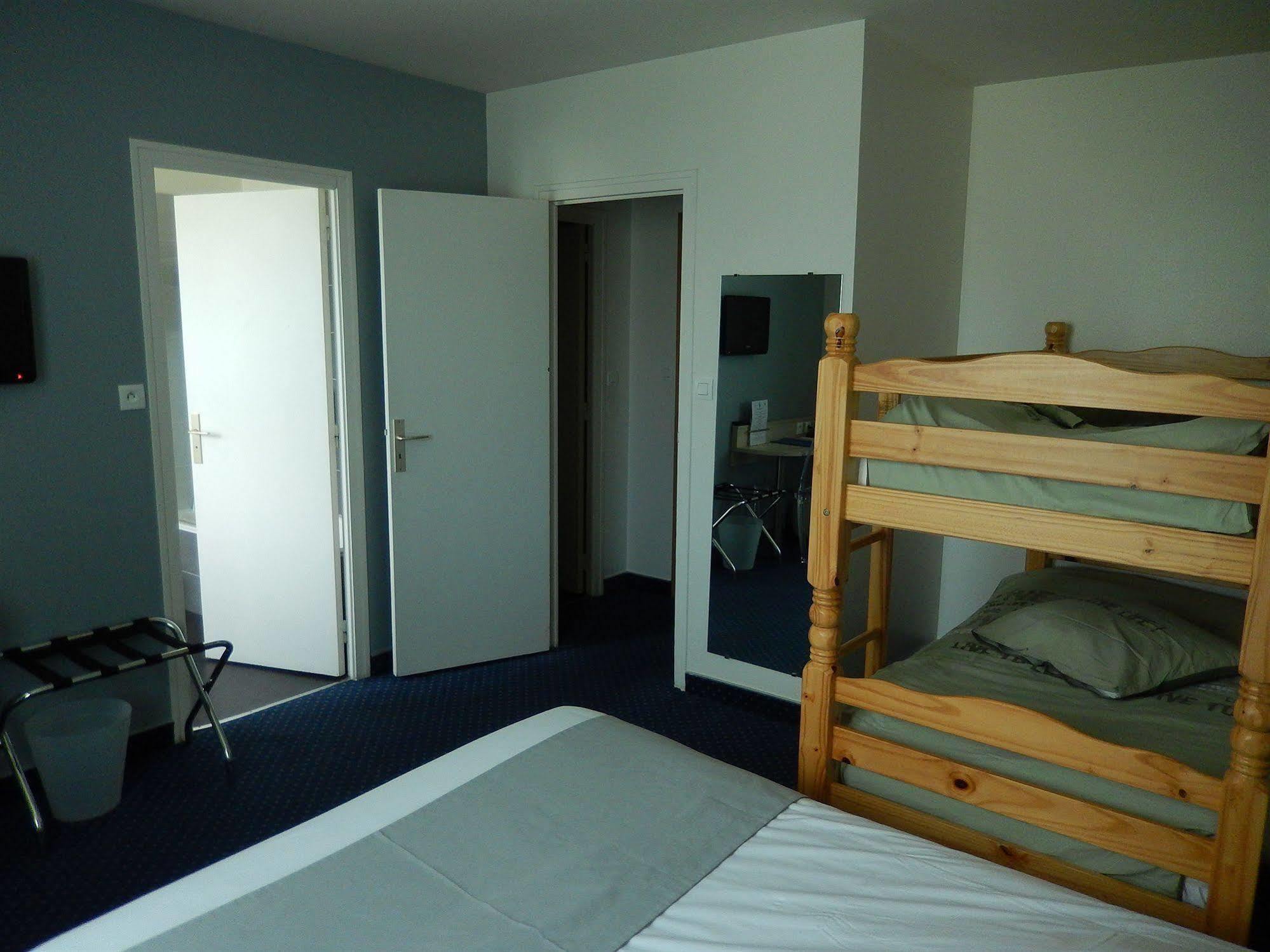 Logis Hotel Lodge La Valette Cesson-Sevigne Luaran gambar