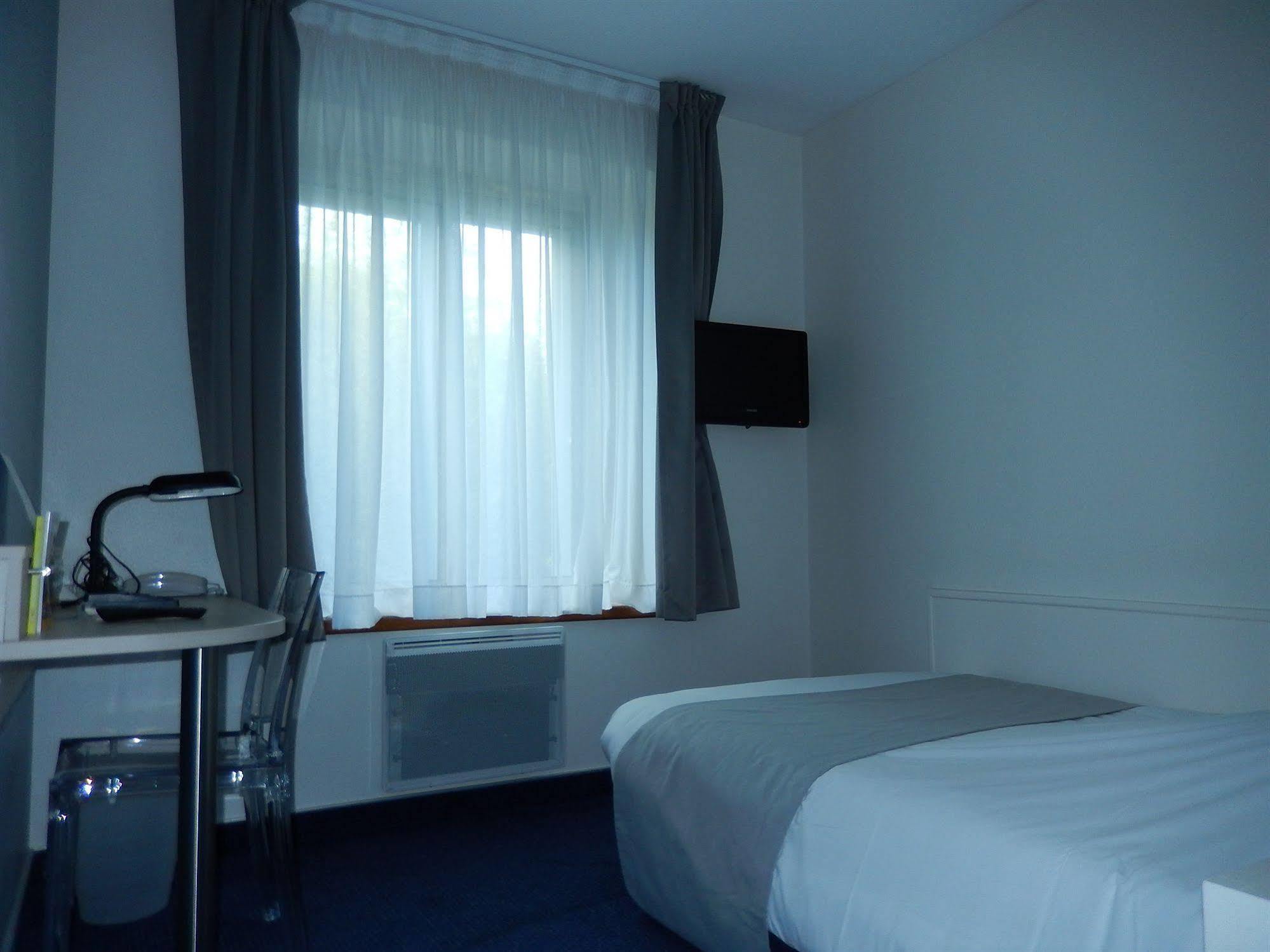Logis Hotel Lodge La Valette Cesson-Sevigne Luaran gambar