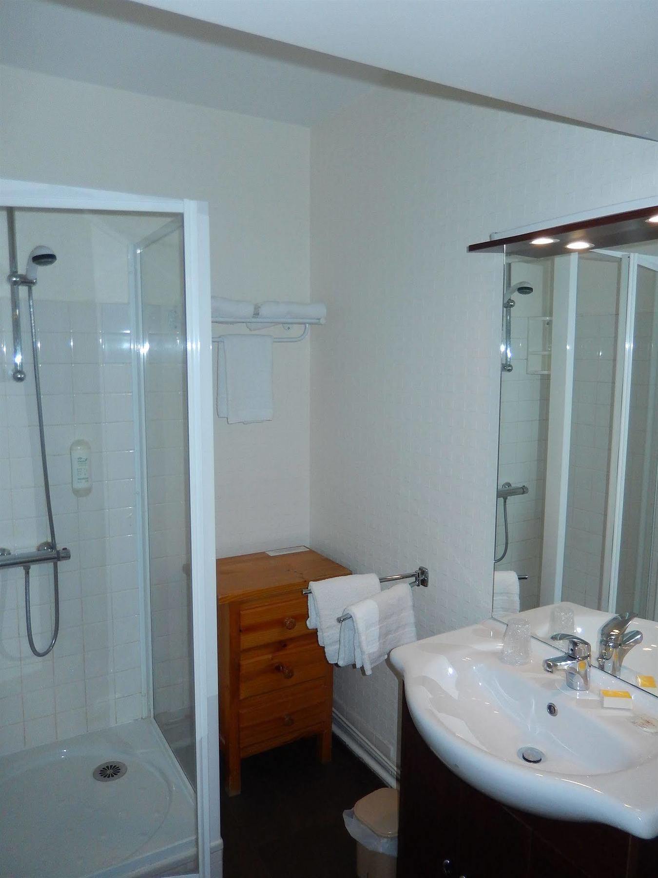 Logis Hotel Lodge La Valette Cesson-Sevigne Luaran gambar