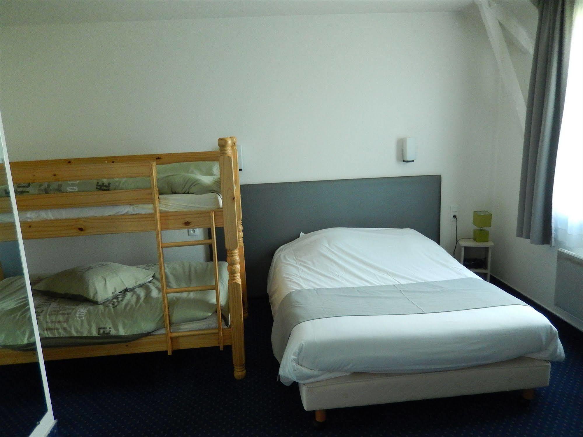 Logis Hotel Lodge La Valette Cesson-Sevigne Luaran gambar